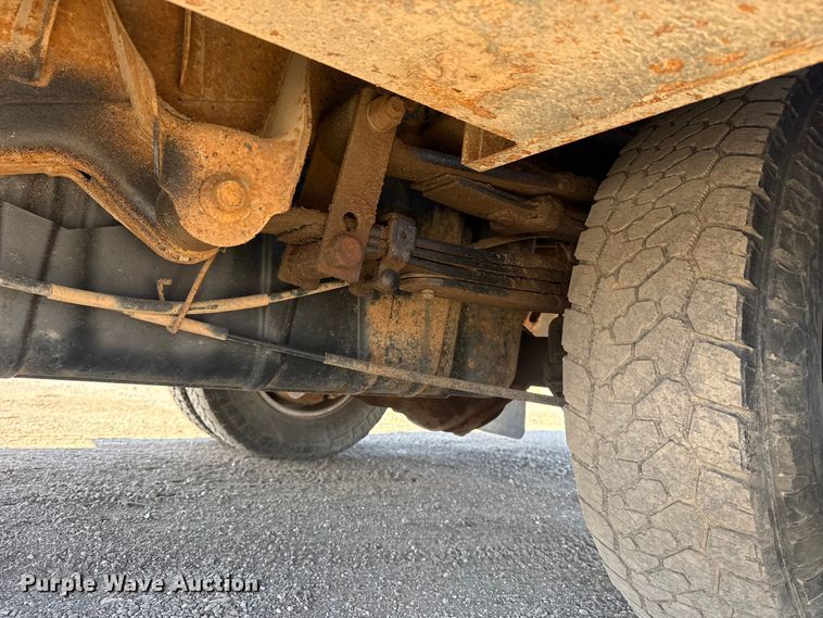 image for item EG2128 2016 Chevrolet Silverado 3500HD Crew Cab utility / service truck