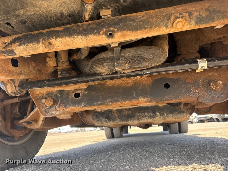 image for item EG2128 2016 Chevrolet Silverado 3500HD Crew Cab utility / service truck