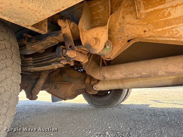 image for item EG2128 2016 Chevrolet Silverado 3500HD Crew Cab utility / service truck