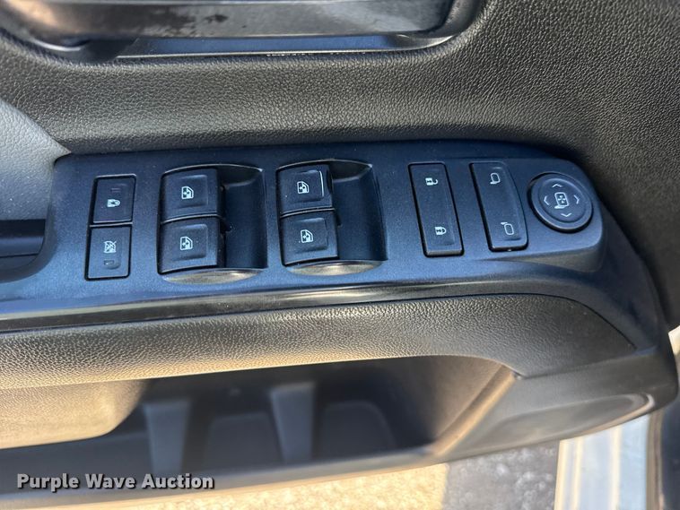 image for item EG2128 2016 Chevrolet Silverado 3500HD Crew Cab utility / service truck