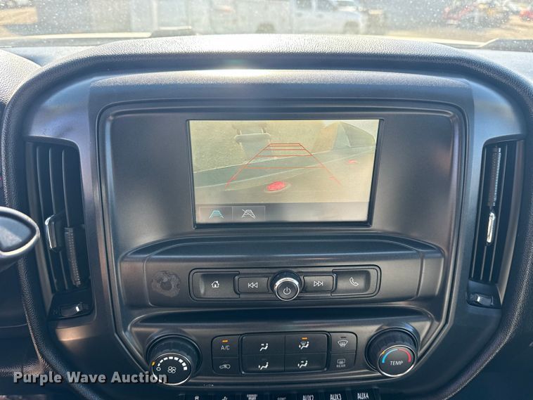 image for item EG2128 2016 Chevrolet Silverado 3500HD Crew Cab utility / service truck