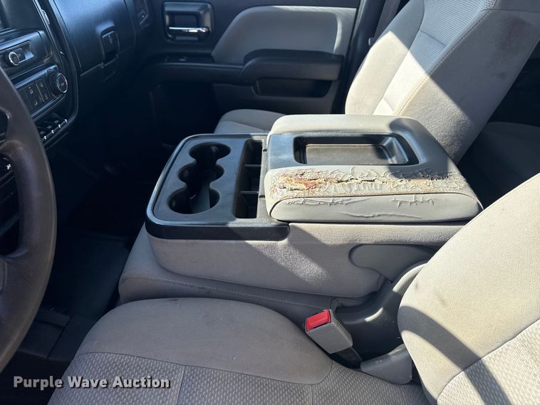 image for item EG2128 2016 Chevrolet Silverado 3500HD Crew Cab utility / service truck