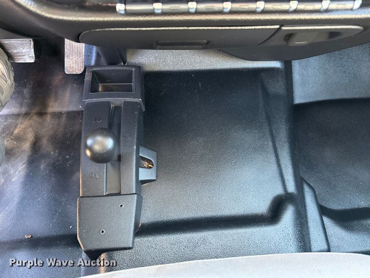 image for item EG2128 2016 Chevrolet Silverado 3500HD Crew Cab utility / service truck