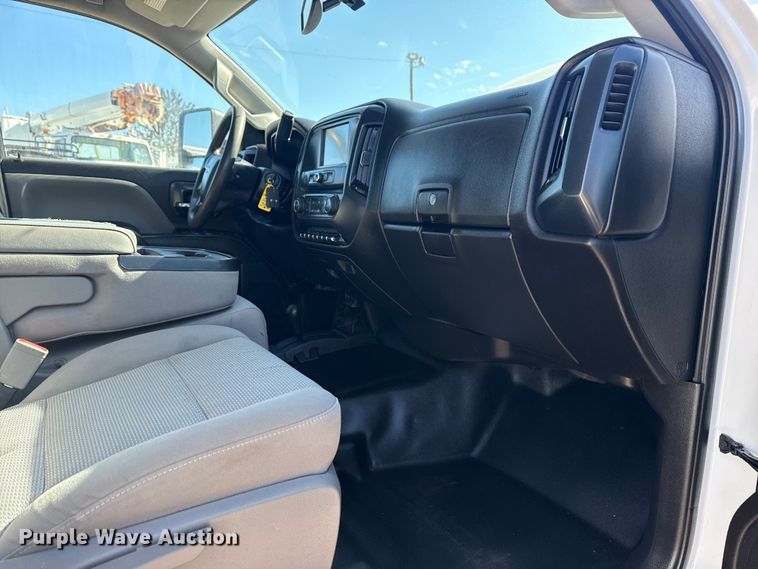 image for item EG2128 2016 Chevrolet Silverado 3500HD Crew Cab utility / service truck