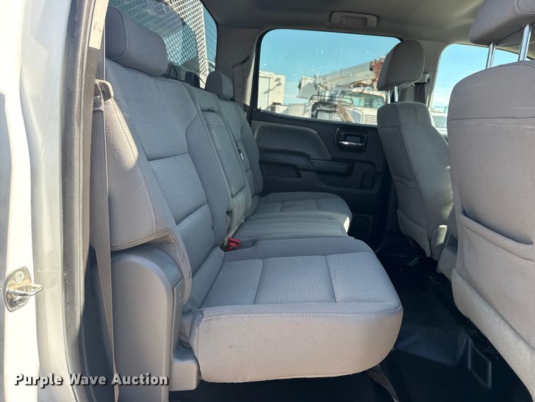 image for item EG2128 2016 Chevrolet Silverado 3500HD Crew Cab utility / service truck