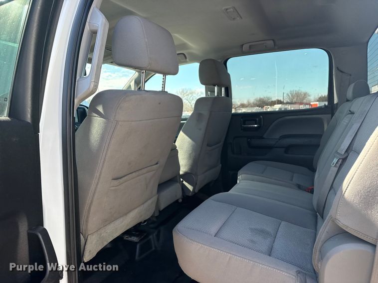 image for item EG2128 2016 Chevrolet Silverado 3500HD Crew Cab utility / service truck