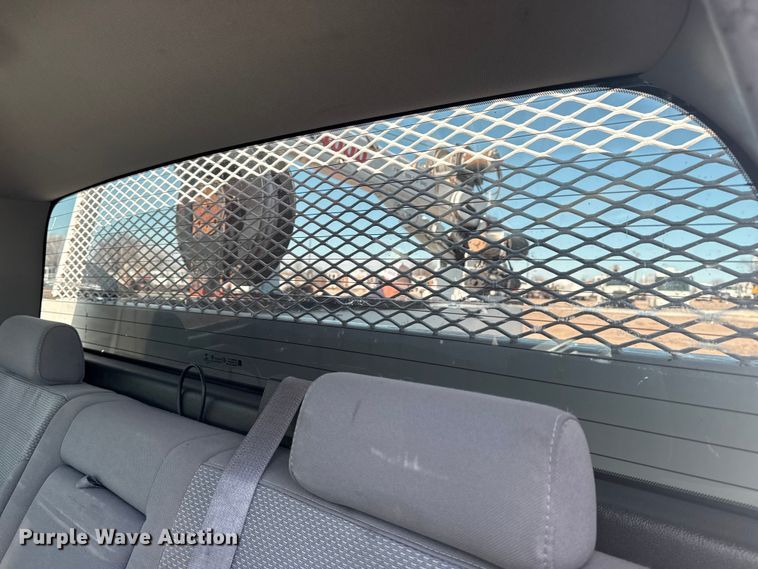 image for item EG2128 2016 Chevrolet Silverado 3500HD Crew Cab utility / service truck