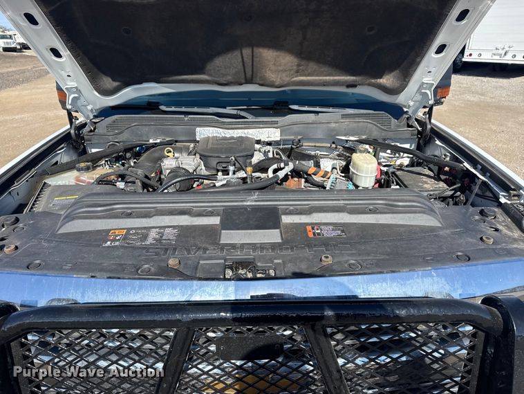 image for item EG2128 2016 Chevrolet Silverado 3500HD Crew Cab utility / service truck