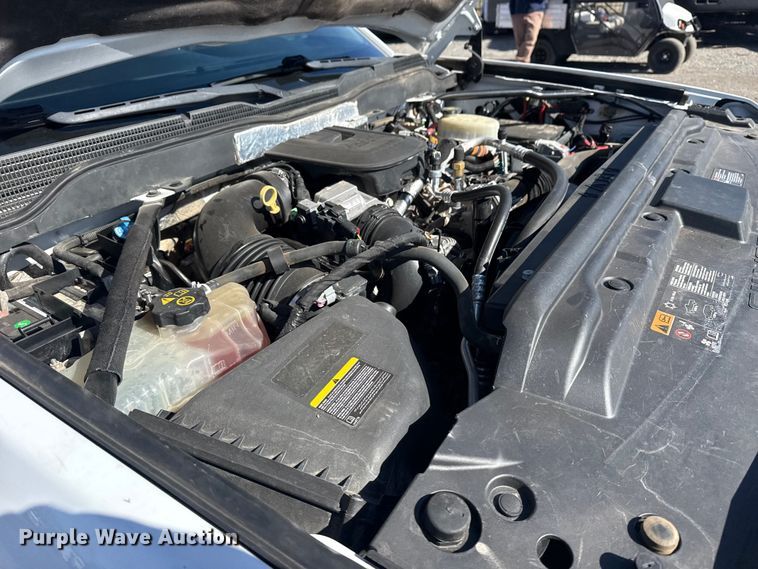 image for item EG2128 2016 Chevrolet Silverado 3500HD Crew Cab utility / service truck