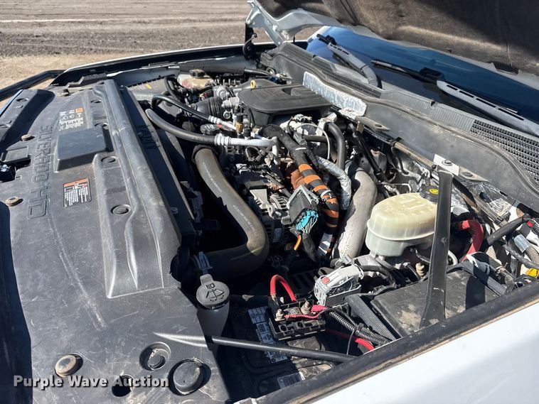 image for item EG2128 2016 Chevrolet Silverado 3500HD Crew Cab utility / service truck