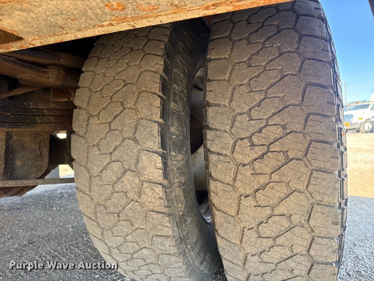 image for item EG2128 2016 Chevrolet Silverado 3500HD Crew Cab utility / service truck