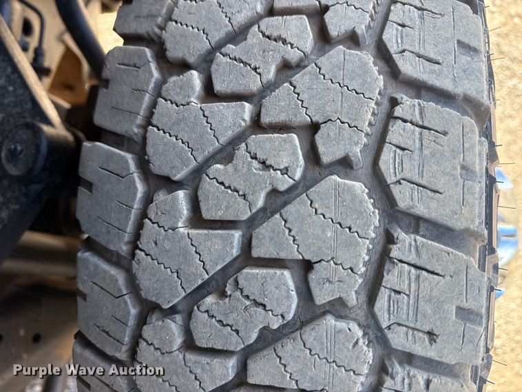 image for item EG2128 2016 Chevrolet Silverado 3500HD Crew Cab utility / service truck