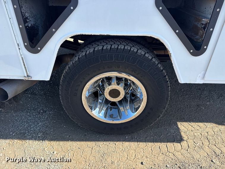 image for item EG2128 2016 Chevrolet Silverado 3500HD Crew Cab utility / service truck