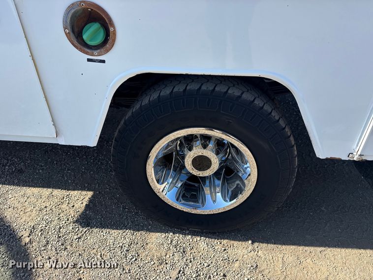 image for item EG2128 2016 Chevrolet Silverado 3500HD Crew Cab utility / service truck