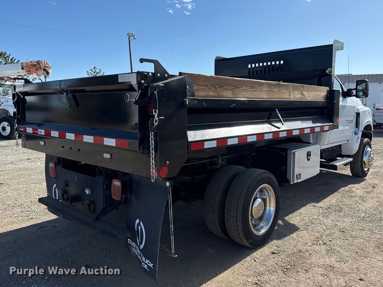 image for item EG2129 2023 Chevrolet Silverado 6500HD dump truck