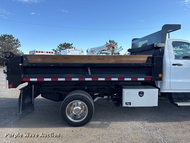 image for item EG2129 2023 Chevrolet Silverado 6500HD dump truck