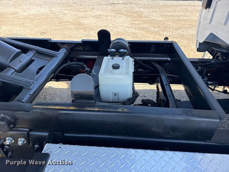 image for item EG2129 2023 Chevrolet Silverado 6500HD dump truck