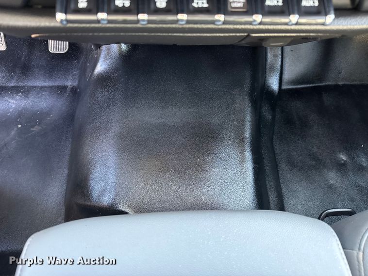 image for item EG2129 2023 Chevrolet Silverado 6500HD dump truck