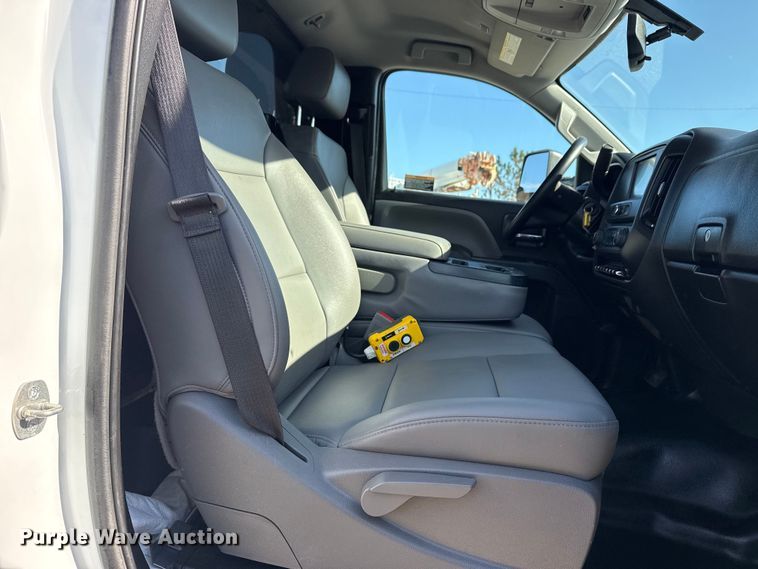 image for item EG2129 2023 Chevrolet Silverado 6500HD dump truck