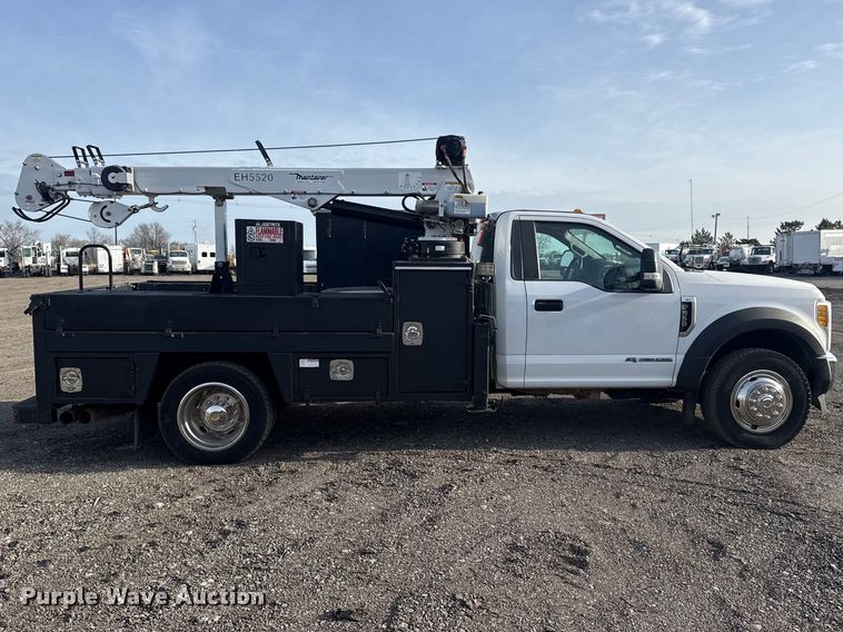 image for item EG2131 2017 Ford F550 utility / service truck