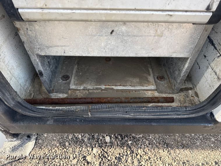 image for item EG2131 2017 Ford F550 utility / service truck