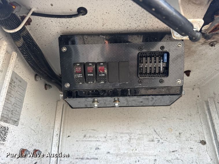 image for item EG2131 2017 Ford F550 utility / service truck