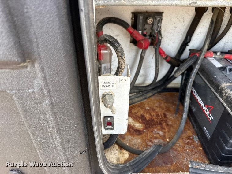 image for item EG2131 2017 Ford F550 utility / service truck