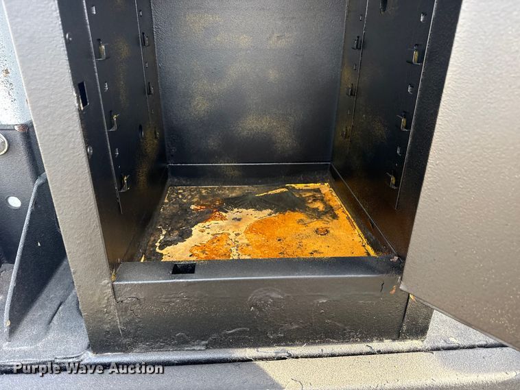 image for item EG2131 2017 Ford F550 utility / service truck