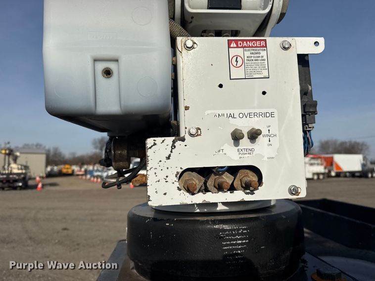 image for item EG2131 2017 Ford F550 utility / service truck