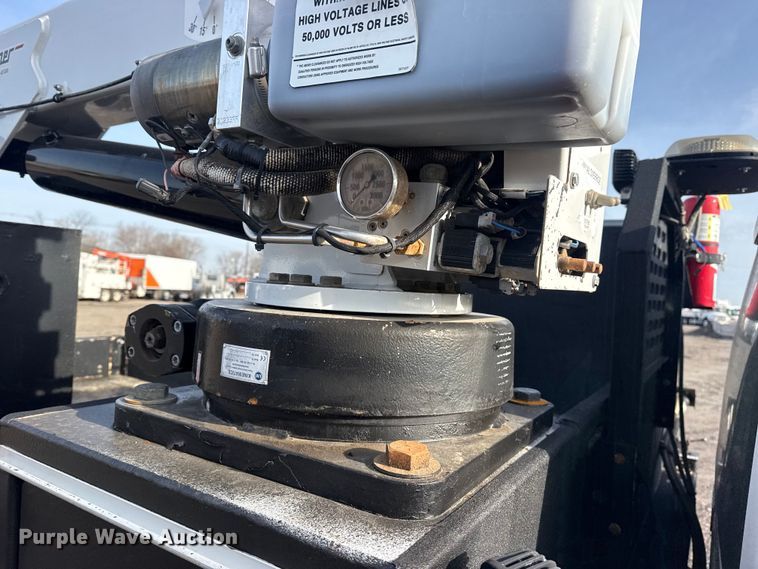 image for item EG2131 2017 Ford F550 utility / service truck