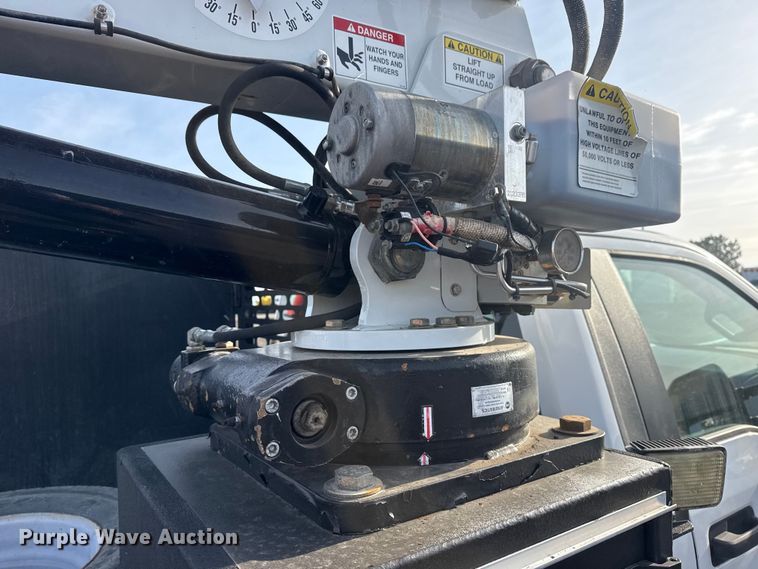 image for item EG2131 2017 Ford F550 utility / service truck