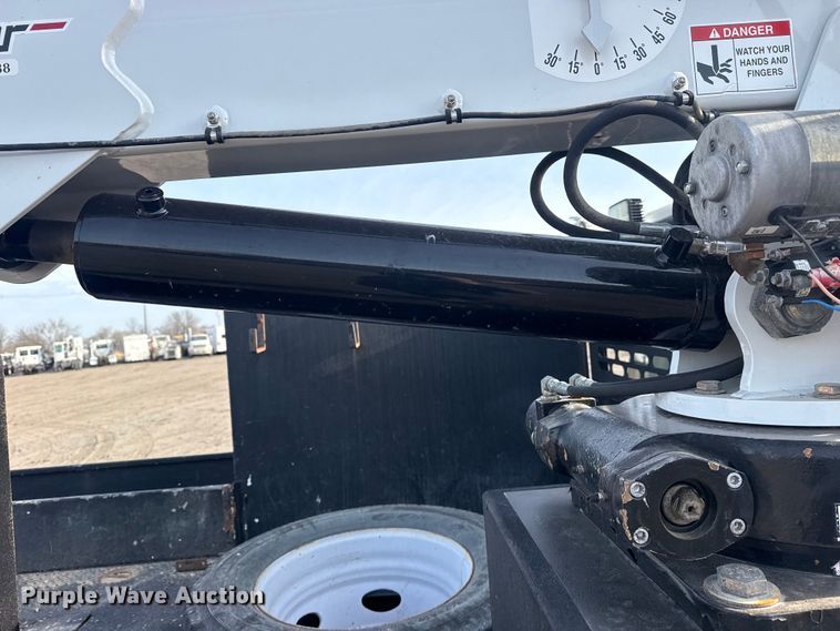 image for item EG2131 2017 Ford F550 utility / service truck