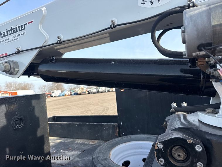 image for item EG2131 2017 Ford F550 utility / service truck