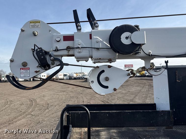 image for item EG2131 2017 Ford F550 utility / service truck