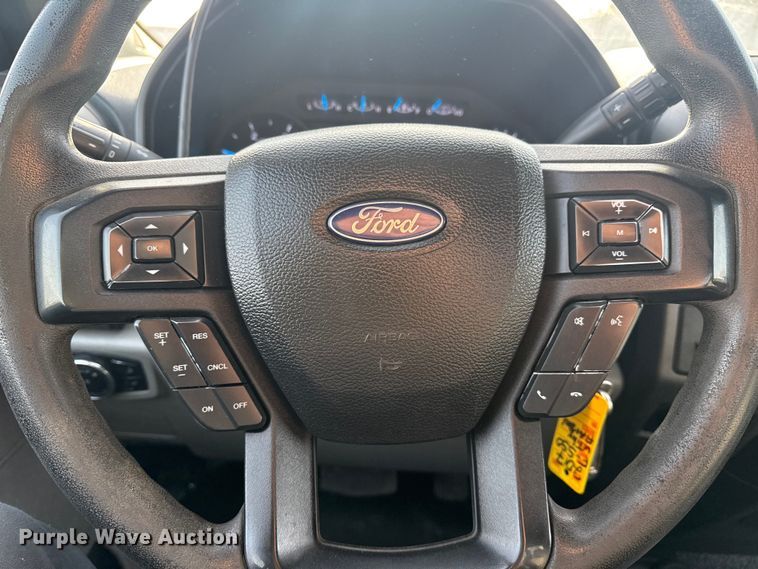 image for item EG2131 2017 Ford F550 utility / service truck