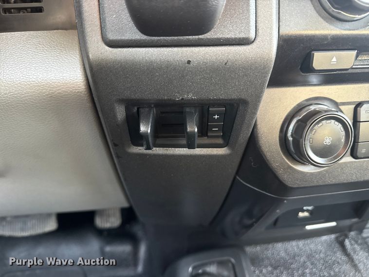 image for item EG2131 2017 Ford F550 utility / service truck