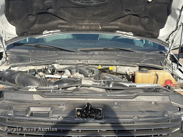 image for item EG2131 2017 Ford F550 utility / service truck