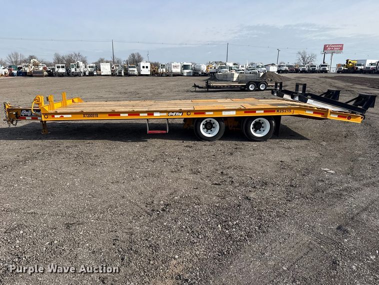 image for item EG2133 2011 Redi Haul Trailers, Inc. R2521 equipment trailer