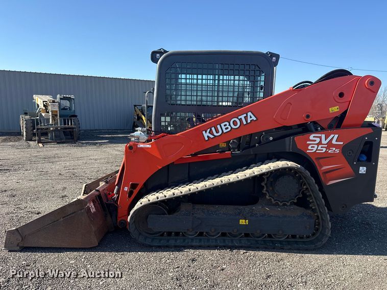 image for item EG2140 2018 Kubota SVL95-2S tracked skid steer loader