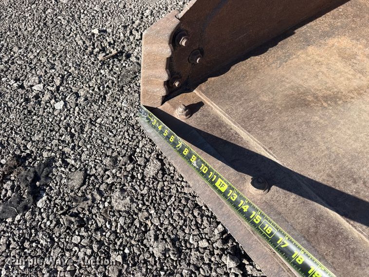 image for item EG2140 2018 Kubota SVL95-2S tracked skid steer loader