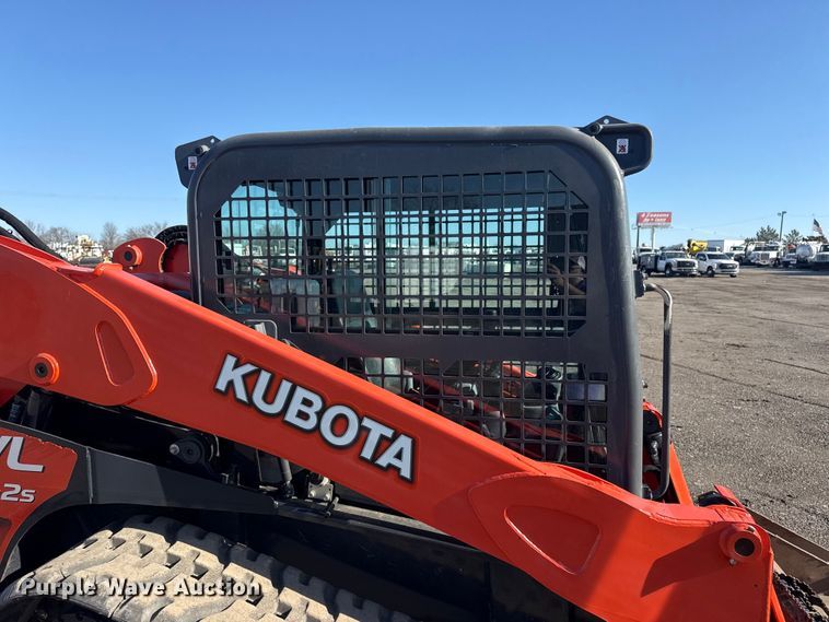 image for item EG2140 2018 Kubota SVL95-2S tracked skid steer loader