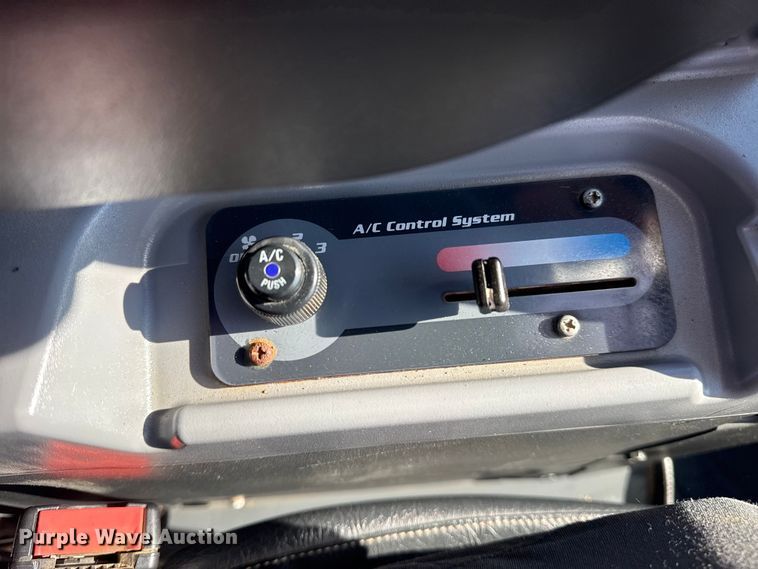 image for item EG2140 2018 Kubota SVL95-2S tracked skid steer loader