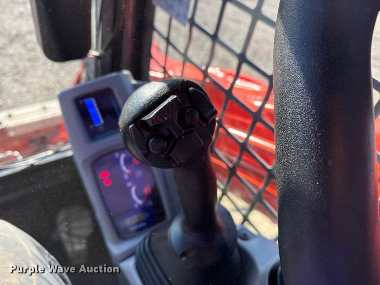 image for item EG2140 2018 Kubota SVL95-2S tracked skid steer loader