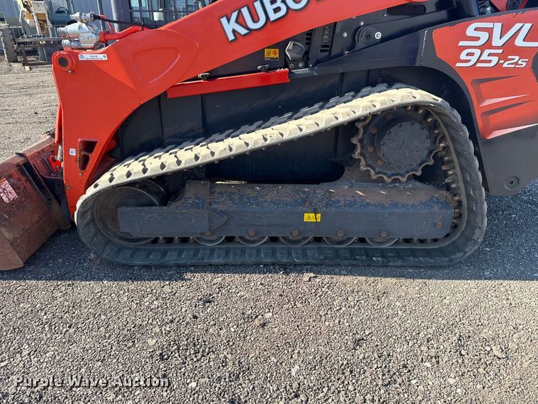 image for item EG2140 2018 Kubota SVL95-2S tracked skid steer loader