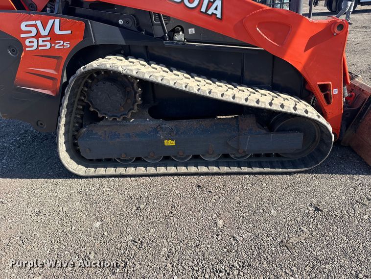image for item EG2140 2018 Kubota SVL95-2S tracked skid steer loader