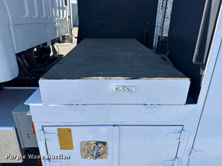 image for item EG2142 2012 Freightliner Business Class M2 utility / service truck