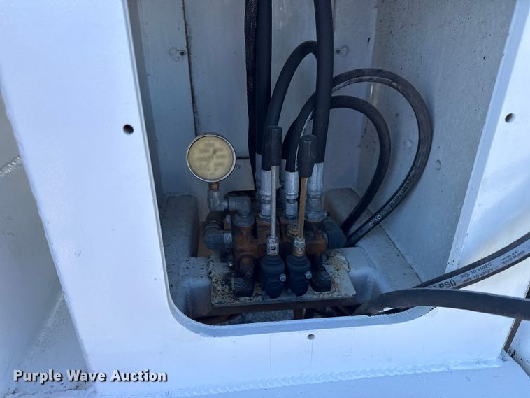 image for item EG2142 2012 Freightliner Business Class M2 utility / service truck