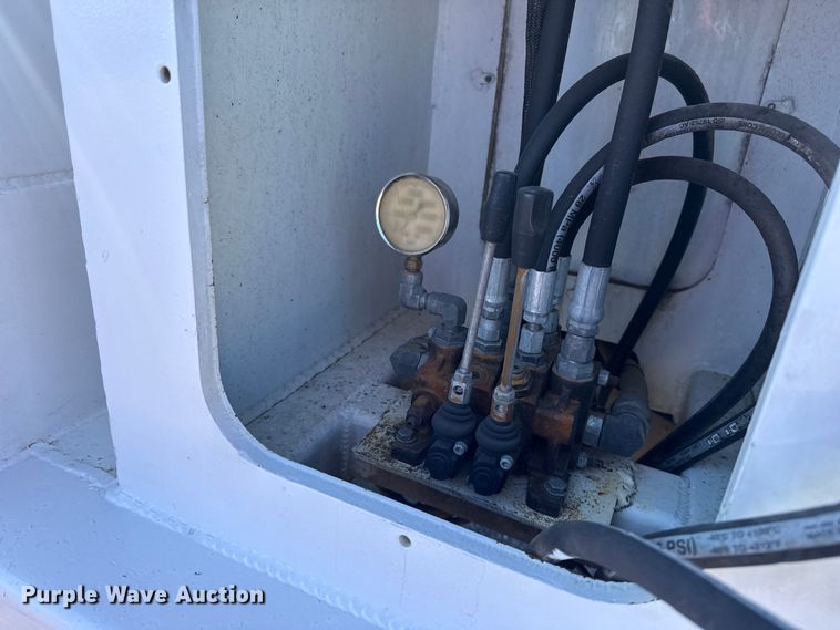 image for item EG2142 2012 Freightliner Business Class M2 utility / service truck