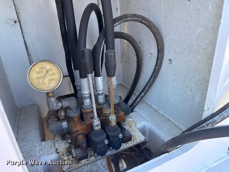 image for item EG2142 2012 Freightliner Business Class M2 utility / service truck