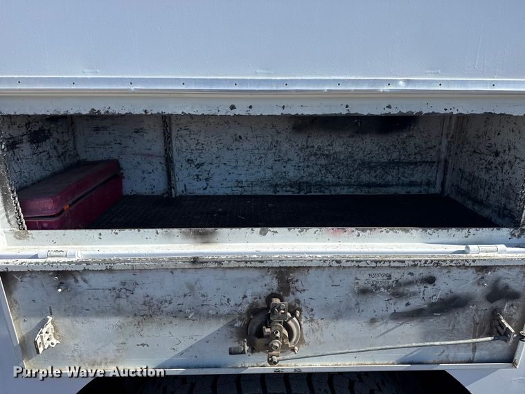 image for item EG2142 2012 Freightliner Business Class M2 utility / service truck